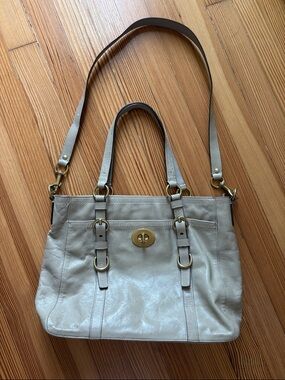 Coach Beige Leather Bag